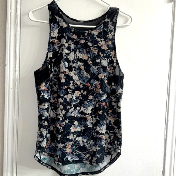 Lululemon Sculpt Tank II ~ size6 - Picture 5 of 9